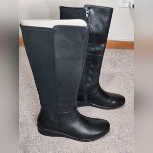 Clarks Tall Leather Winter Fashion Boots, Size 9